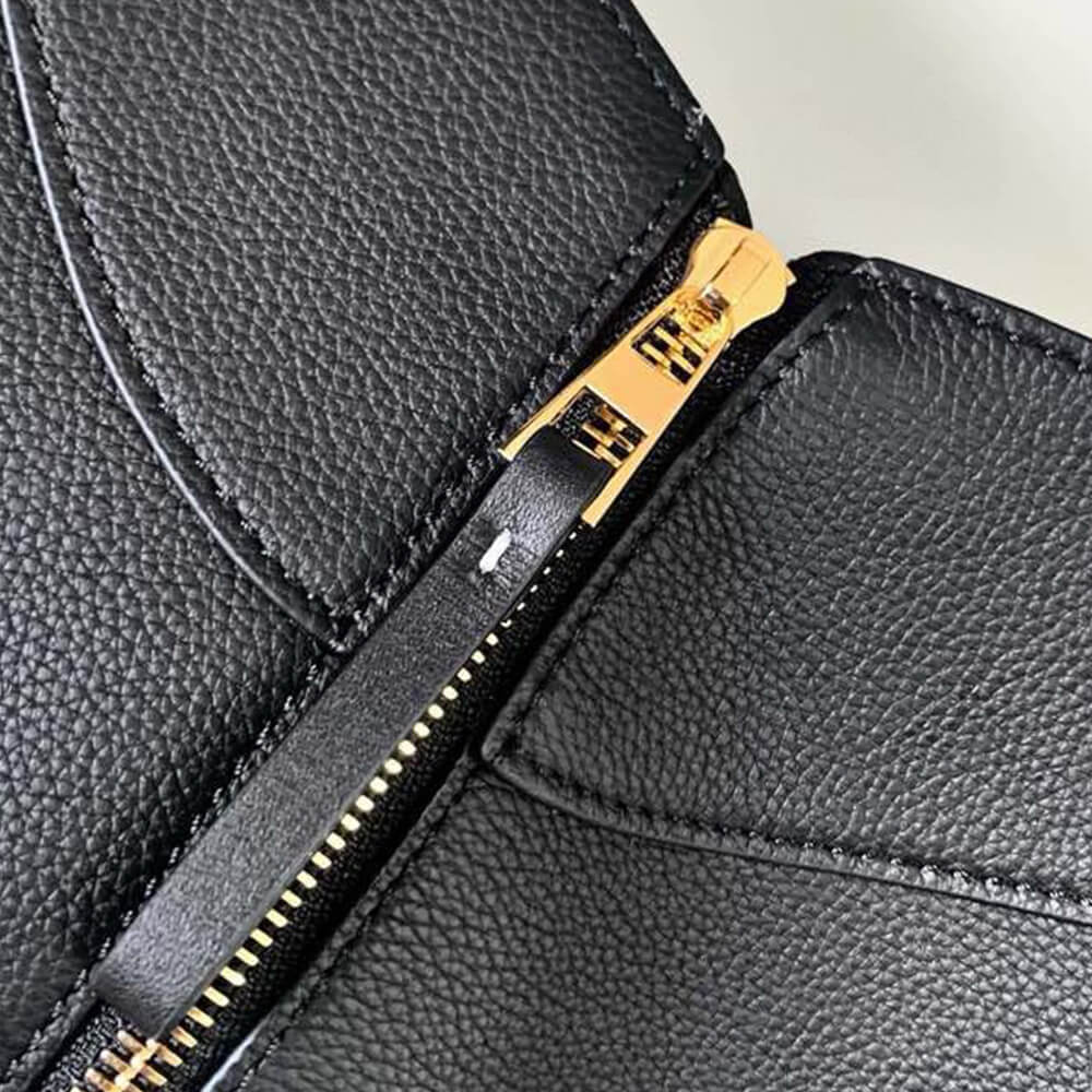 6-28.jpg LOEWE Small Hammock bag in soft grained calfskin