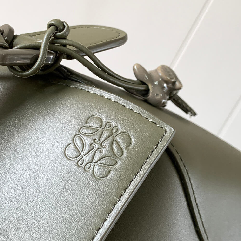 6-30.jpg LOEWE Small Puzzle Bag