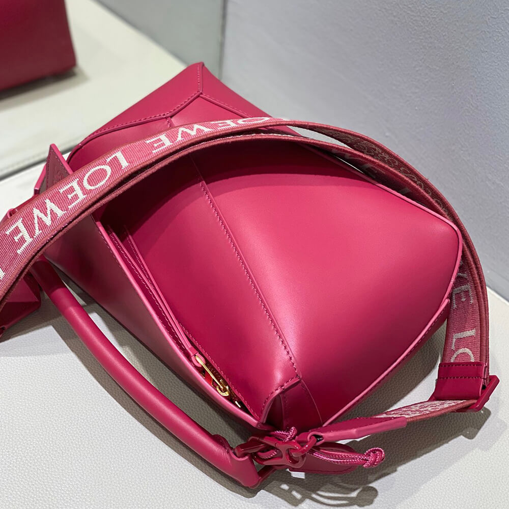 6-32.jpg LOEWE Small Puzzle Bag