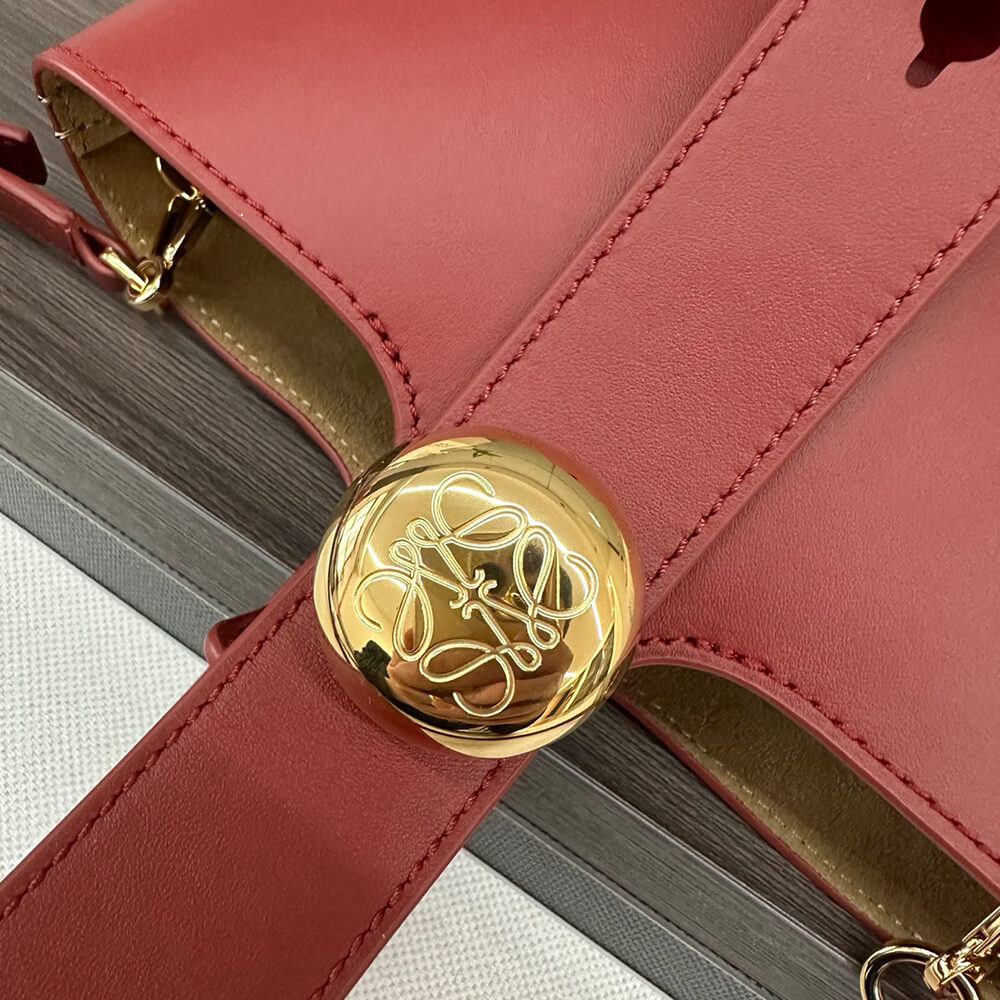6-512-1.jpg LOEWE Mini Pebble bucket in smooth calfskin(high-end grade)
