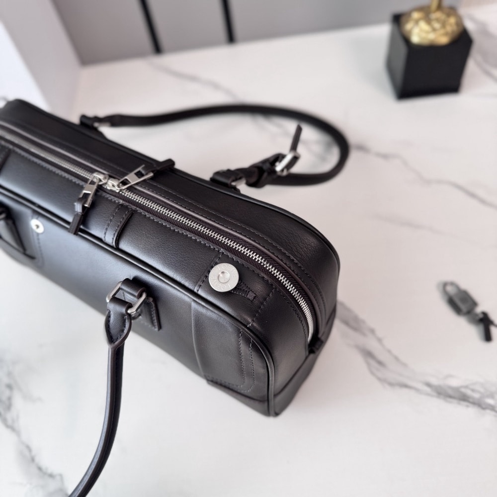 7-141.jpg LOEWE Medium Amazona 31 cropped bag in shiny calfskin(HIGH-END GRADE)