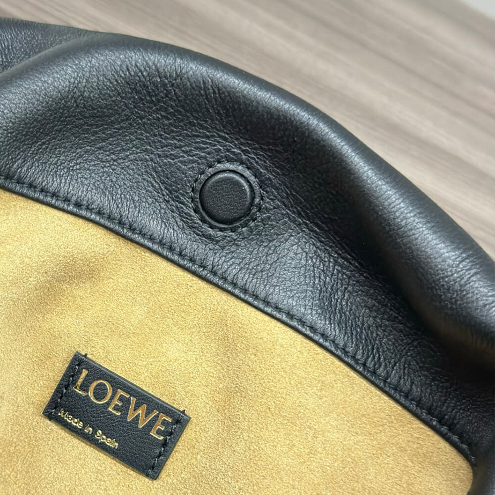 7-157.jpg Loewe Medium Flamenco purse in mellow nappa lambskin