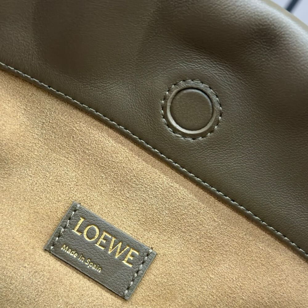 7-160.jpg Loewe Medium Flamenco purse in mellow nappa lambskin