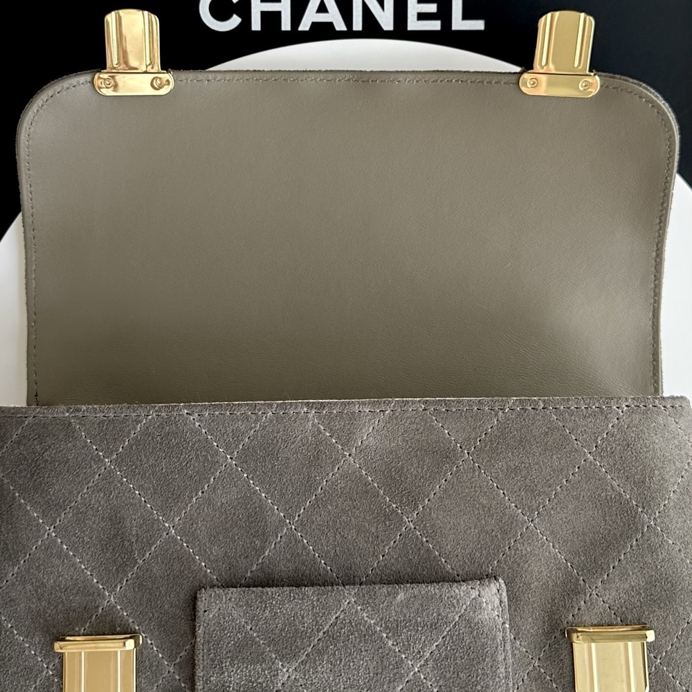 7-268.jpg CHANEL Backpack(HIGH-END GRADE)
