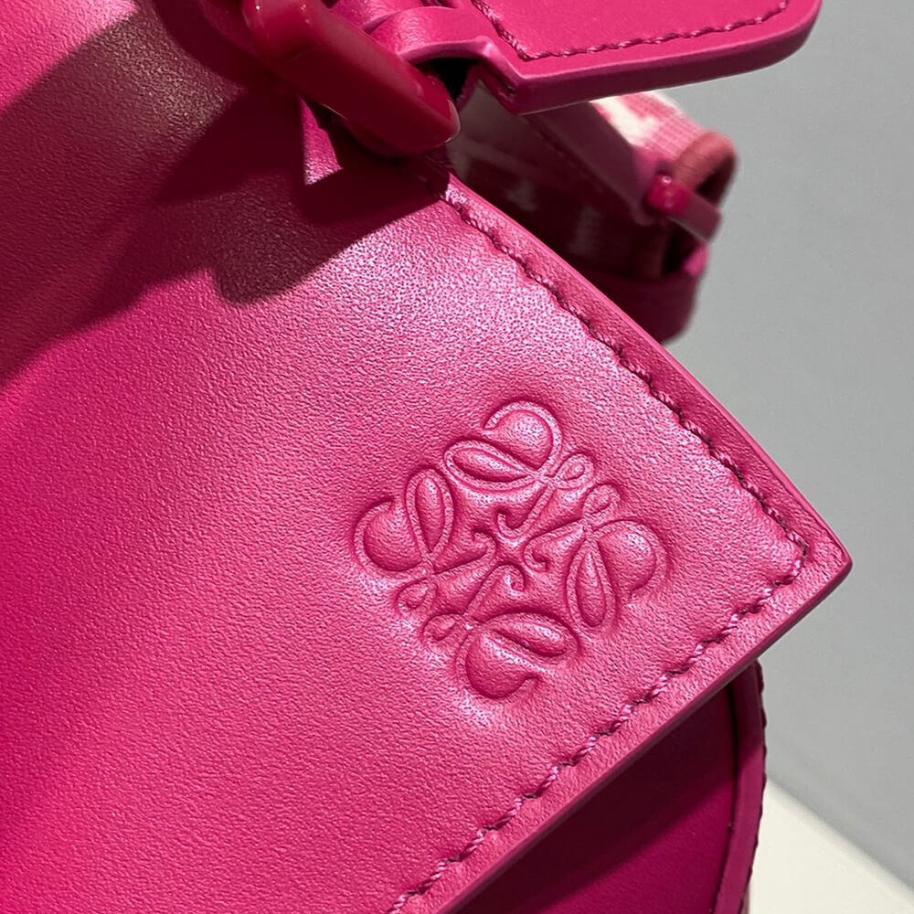 7-32.jpg LOEWE Small Puzzle Bag