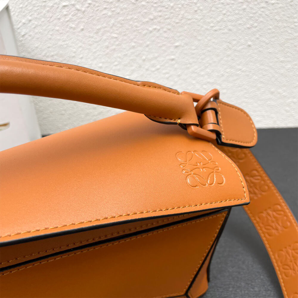 7-34.jpg LOEWE Small Puzzle Bag