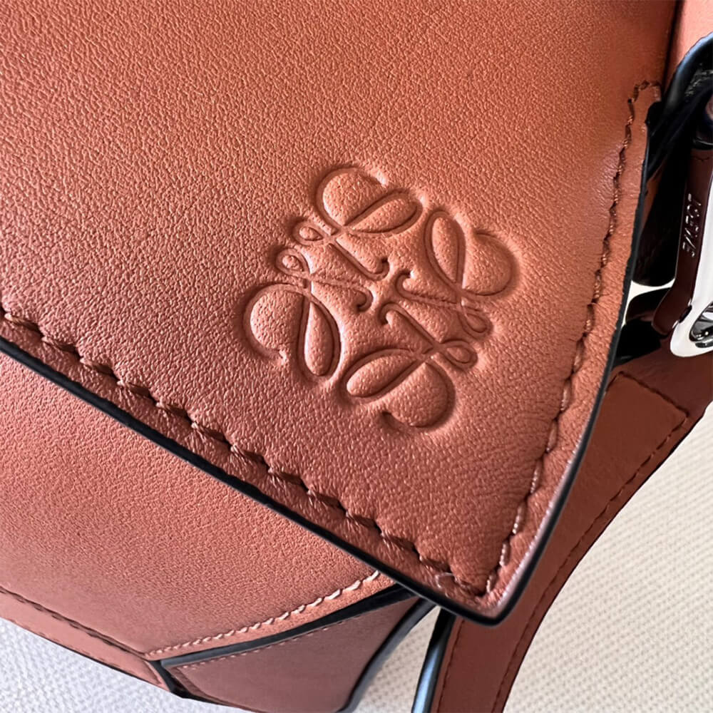 7-38.jpg LOEWE Small Puzzle Bag