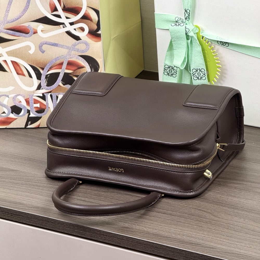 7-382.jpg Loewe Small Amazona 180 bag in soft calfskin(HIGH-END GRADE)