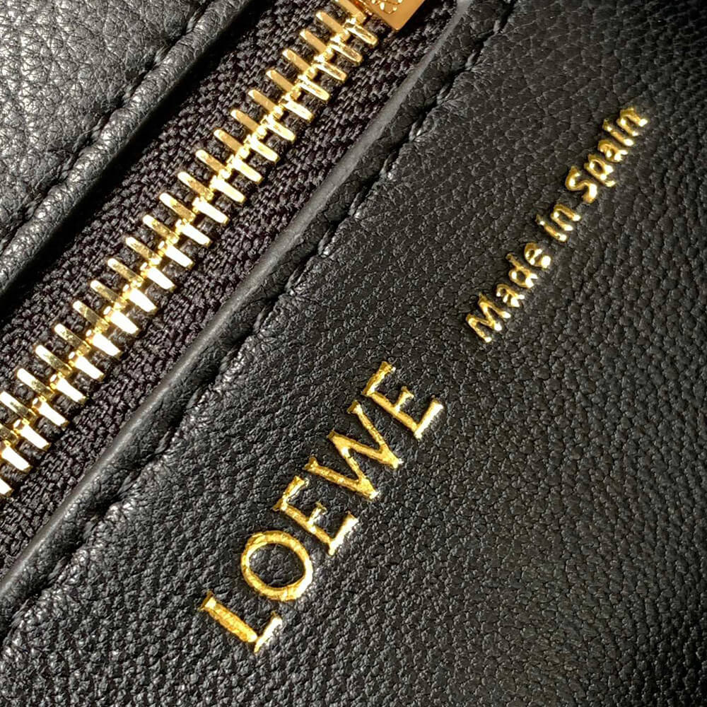 7-43.jpg Loewe Small Squeeze bag in nappa lambskin
