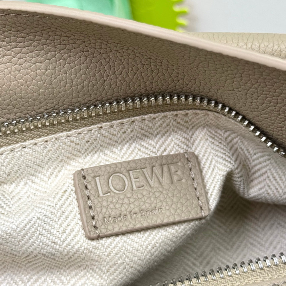 8-197.jpg Loewe Small Puzzle Edge bag in soft grained calfskin(HIGH-END GRADE)