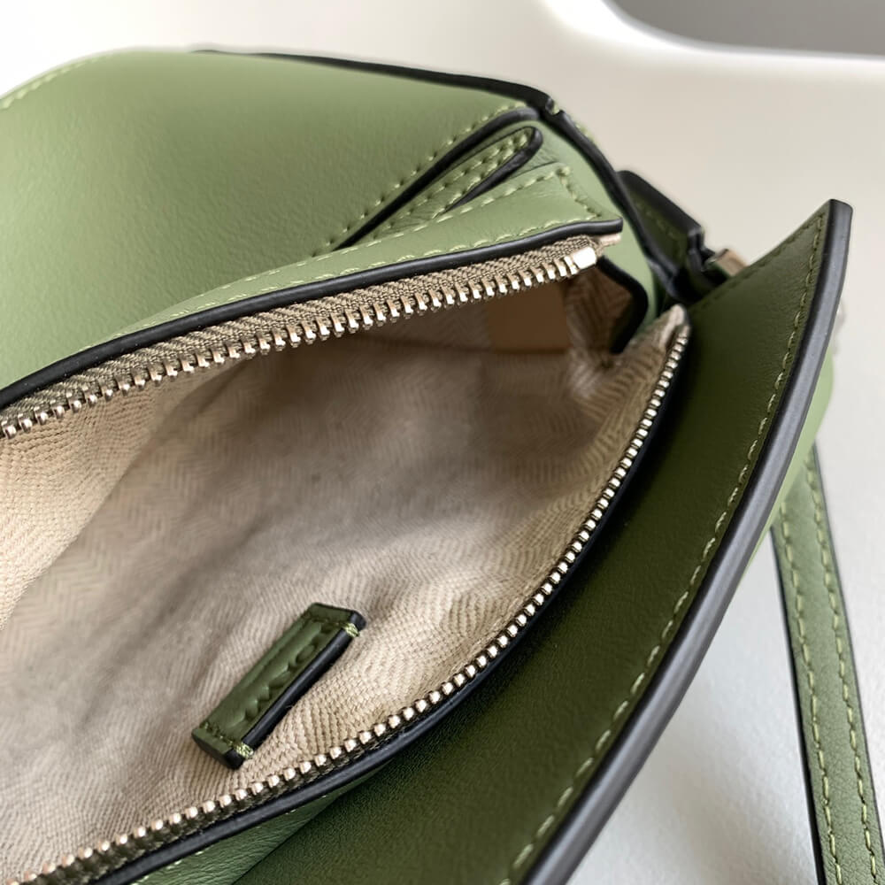 8-20.jpg LOEWE Mini Puzzle bag