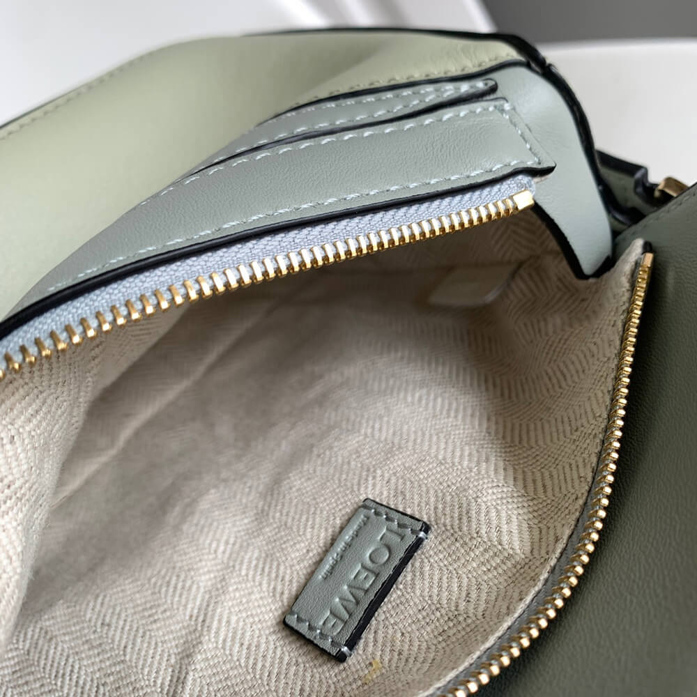 8-22.jpg LOEWE Mini Puzzle bag