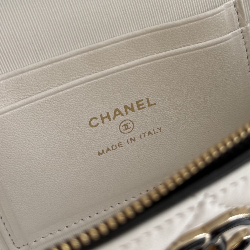 8-226.jpg CHANEL Vanity Case(HIGH-END GRADE)