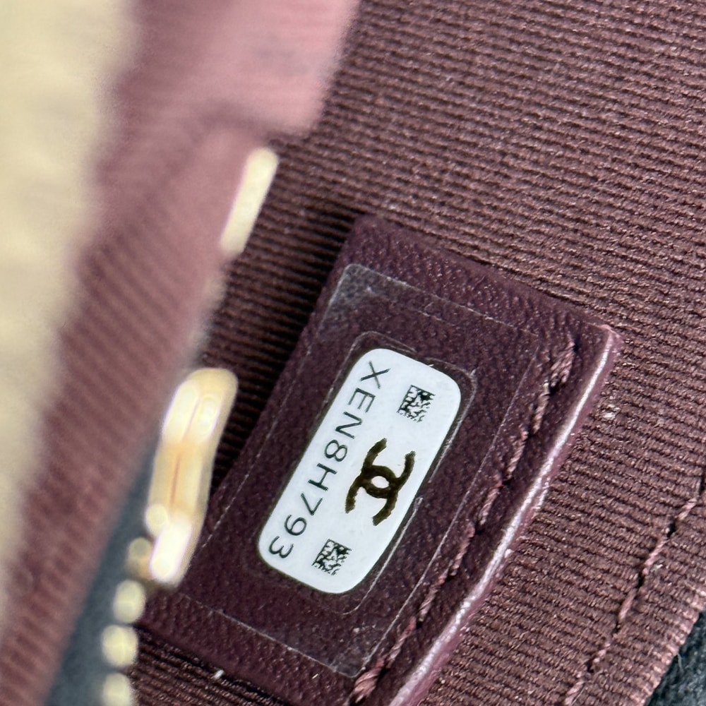 8-228.jpg CHANEL Vanity Case(HIGH-END GRADE)