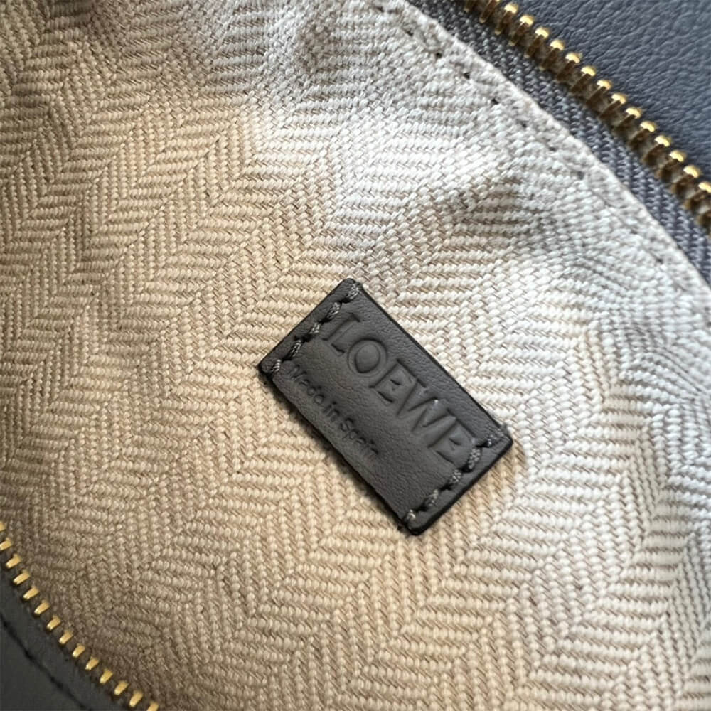 8-24-2.jpg LOEWE Mini Puzzle bag