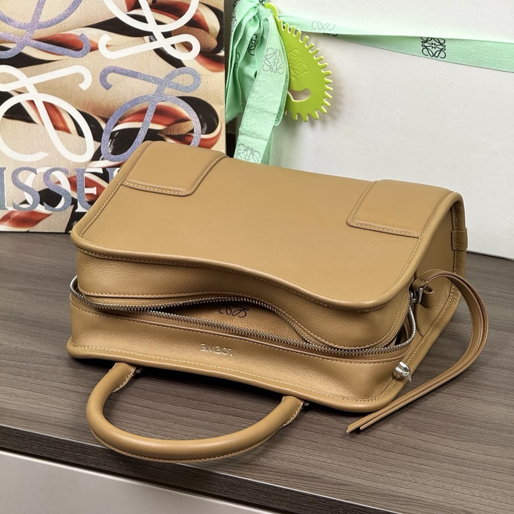 8-335.jpg Loewe Small Amazona 180 bag in soft calfskin(HIGH-END GRADE)