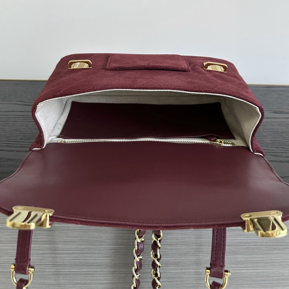 9-116.jpg CHANEL Backpack(HIGH-END GRADE)