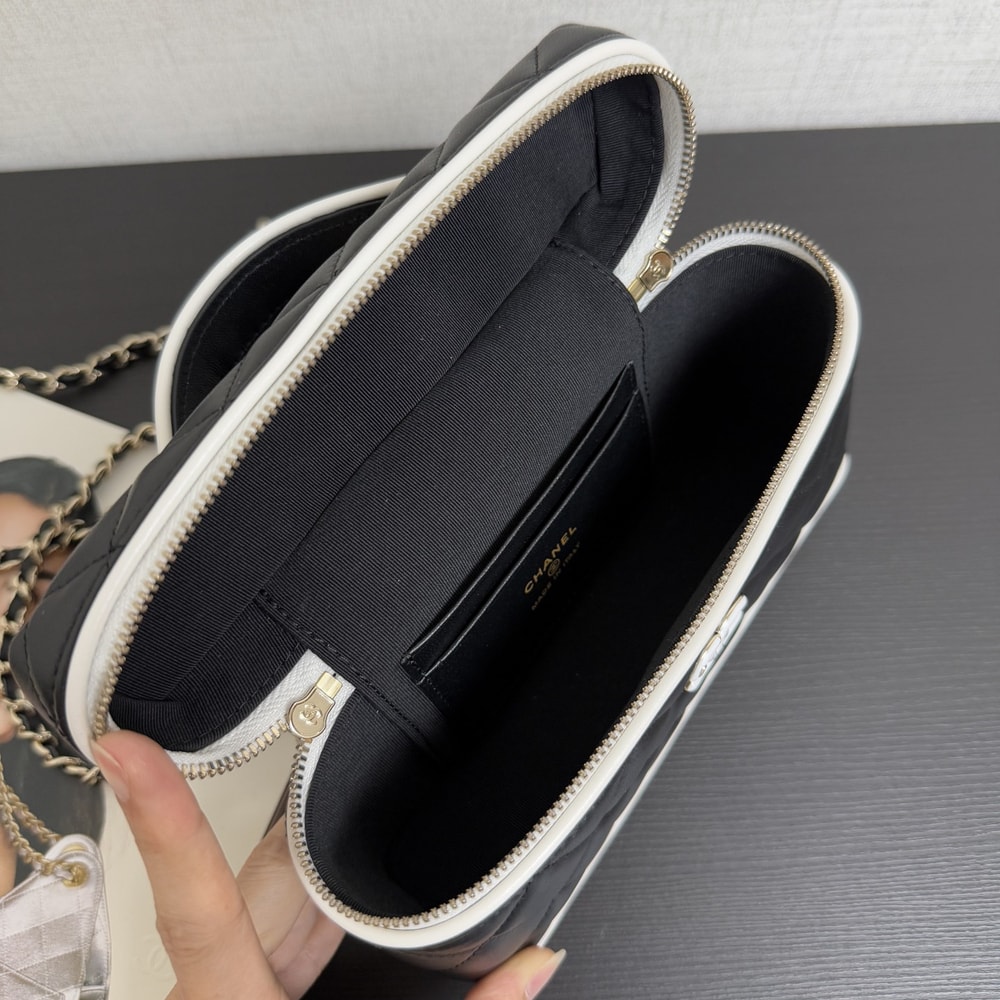 9-124.jpg CHANEL Vanity Case(HIGH-END GRADE)