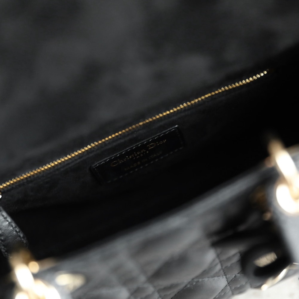 9-57-1.jpg Dior Small Lady Dior Bag with Strap(HIGH-END GRADE)